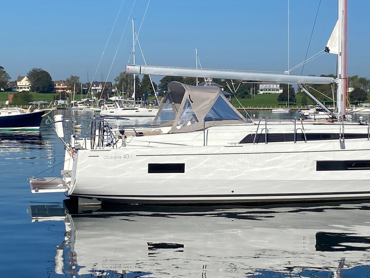 2022-beneteau-42-3-a4e02f