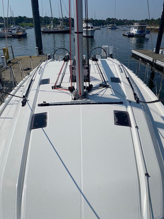 2022-beneteau-42-3-a4e02f