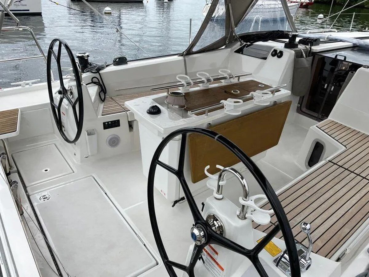 2022-beneteau-42-3-18ebc4