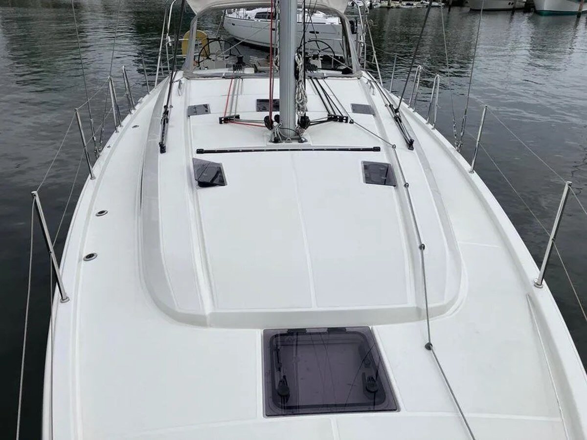 2022-beneteau-42-3-18ebc4