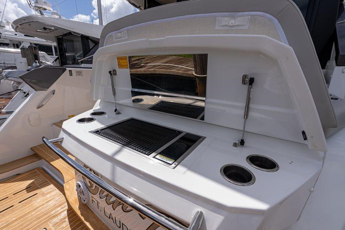 2022-beneteau-45-65fa0b