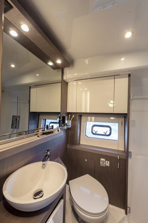 2022-beneteau-45-65fa0b