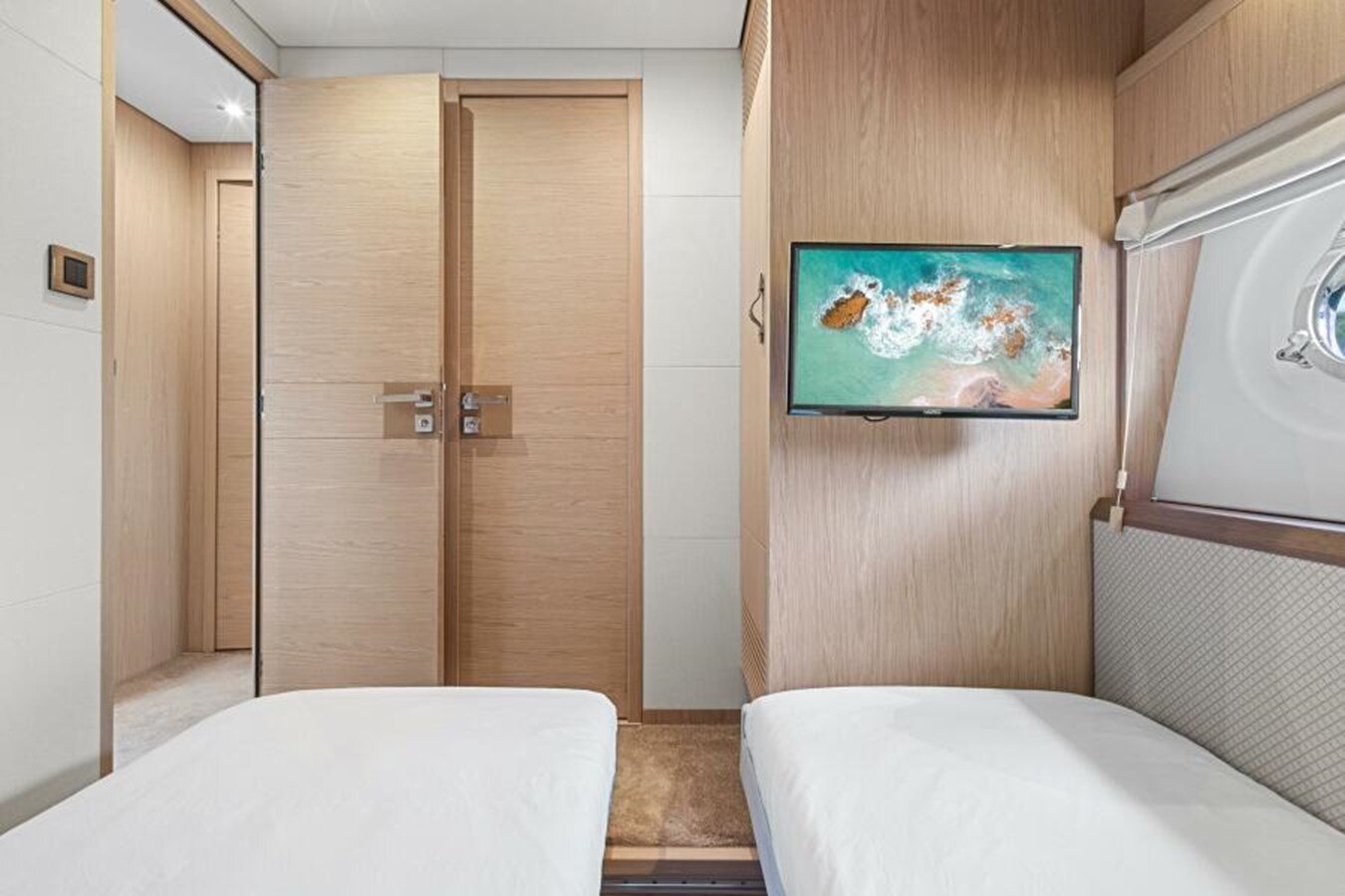 2022-beneteau-60-b4ca87