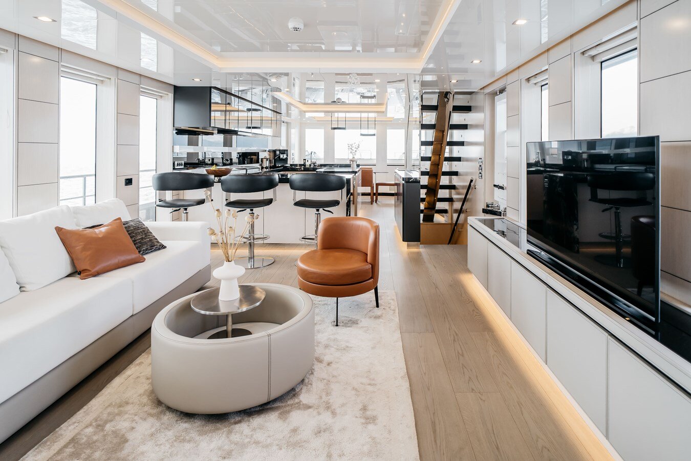 2022-bering-yachts-76-4-63ad7a