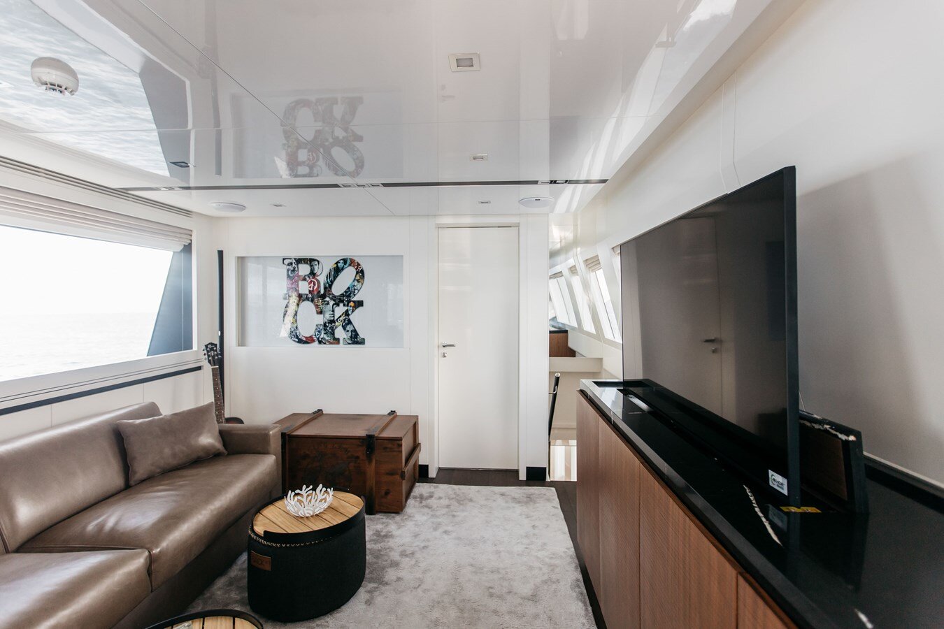 2022-bering-yachts-76-4-63ad7a