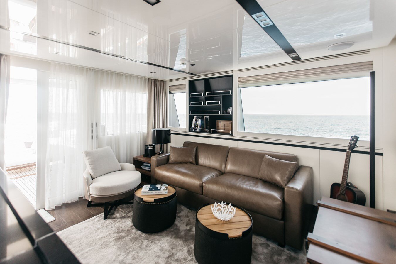 2022-bering-yachts-76-4-63ad7a