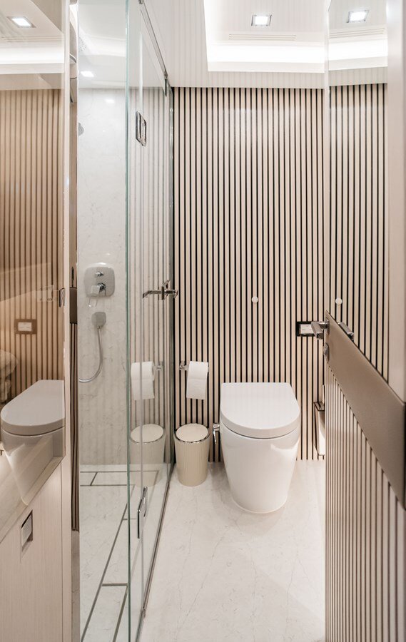 2022-bering-yachts-76-4-63ad7a