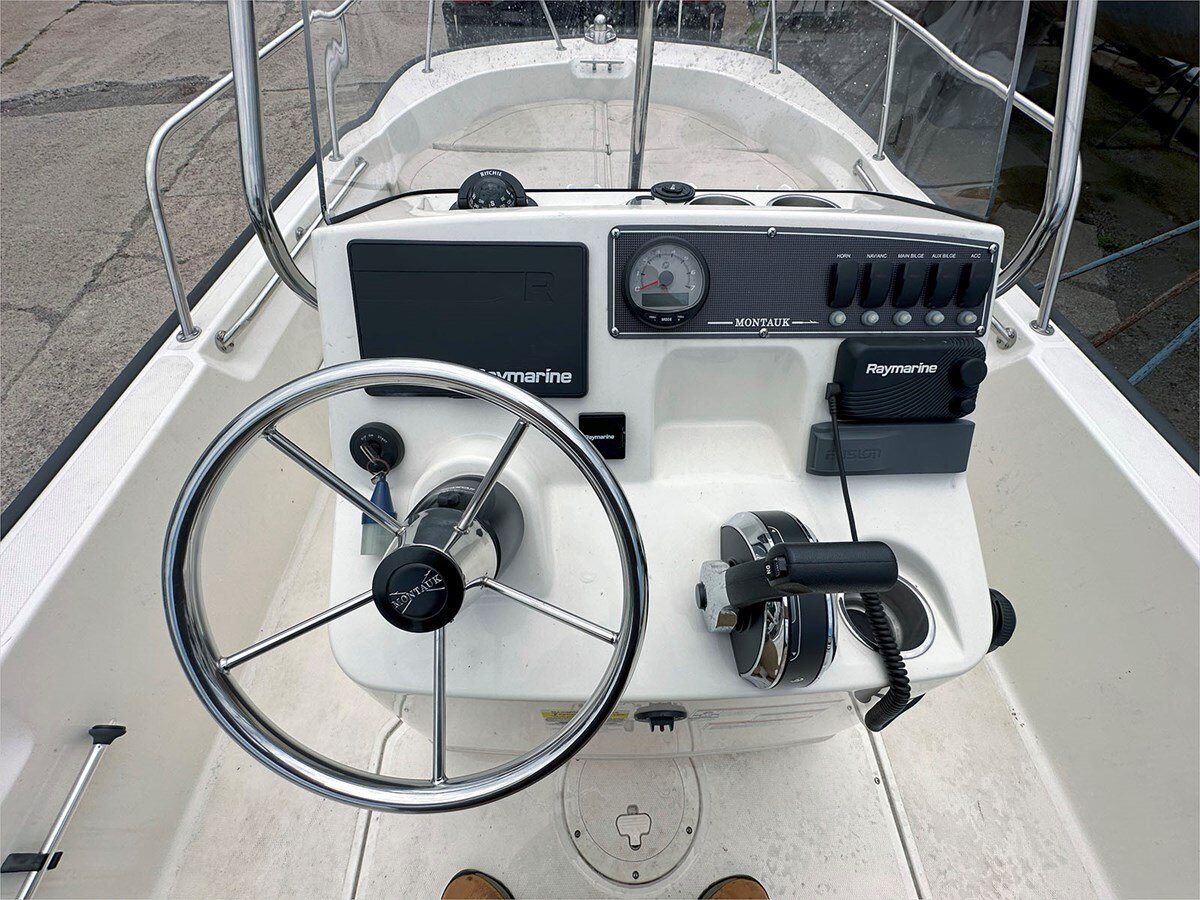 2022-boston-whaler-17-4-8c53c0