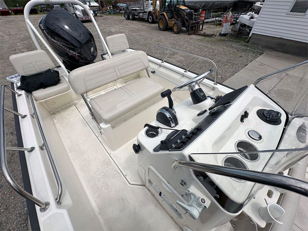 2022-boston-whaler-17-4-8c53c0