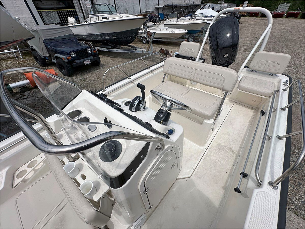 2022-boston-whaler-17-4-8c53c0