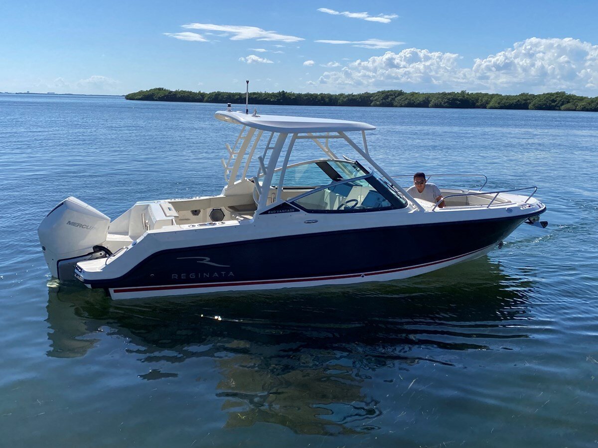 2022-boston-whaler-24-2-9ad01b