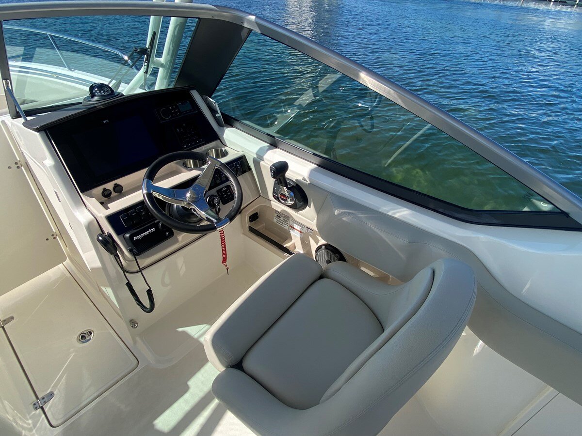 2022-boston-whaler-24-2-9ad01b