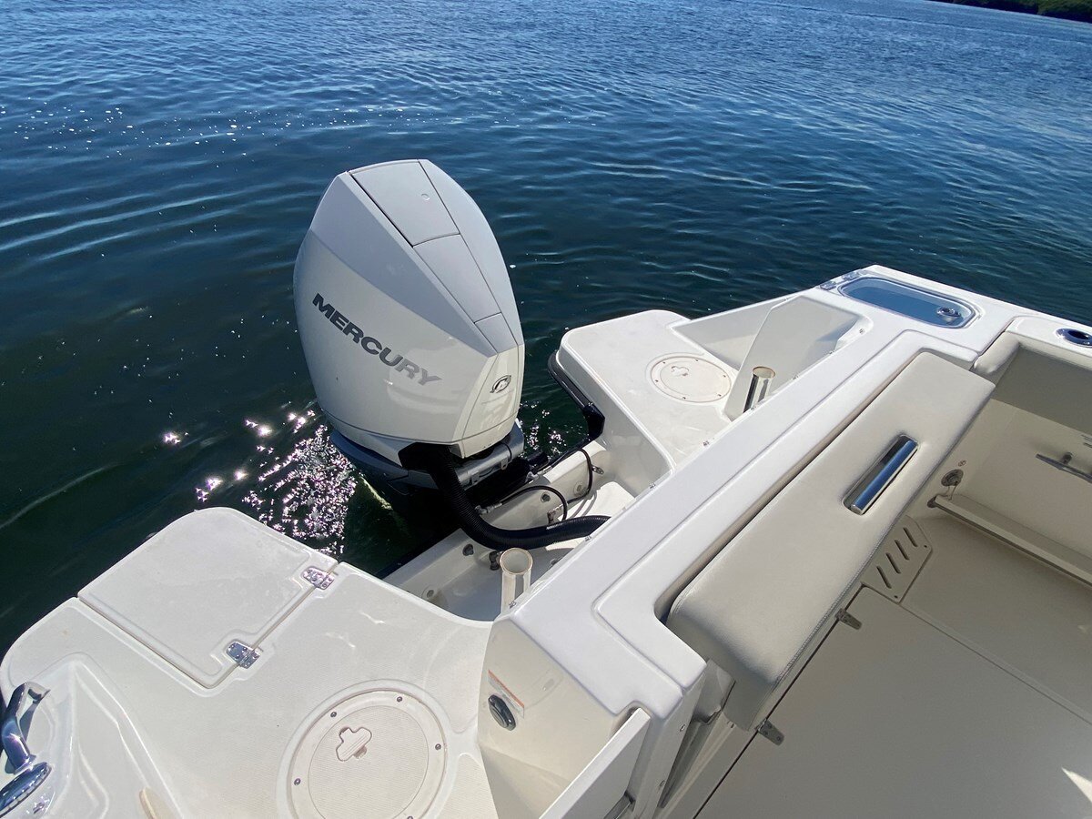 2022-boston-whaler-24-2-9ad01b