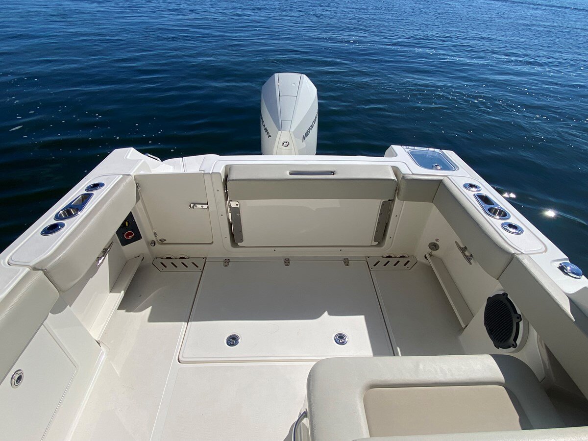 2022-boston-whaler-24-2-9ad01b