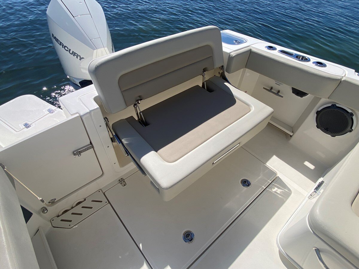 2022-boston-whaler-24-2-9ad01b