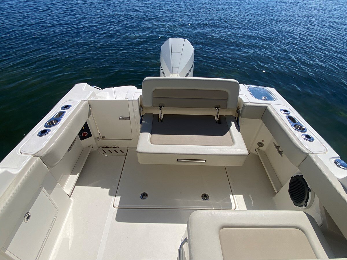 2022-boston-whaler-24-2-9ad01b