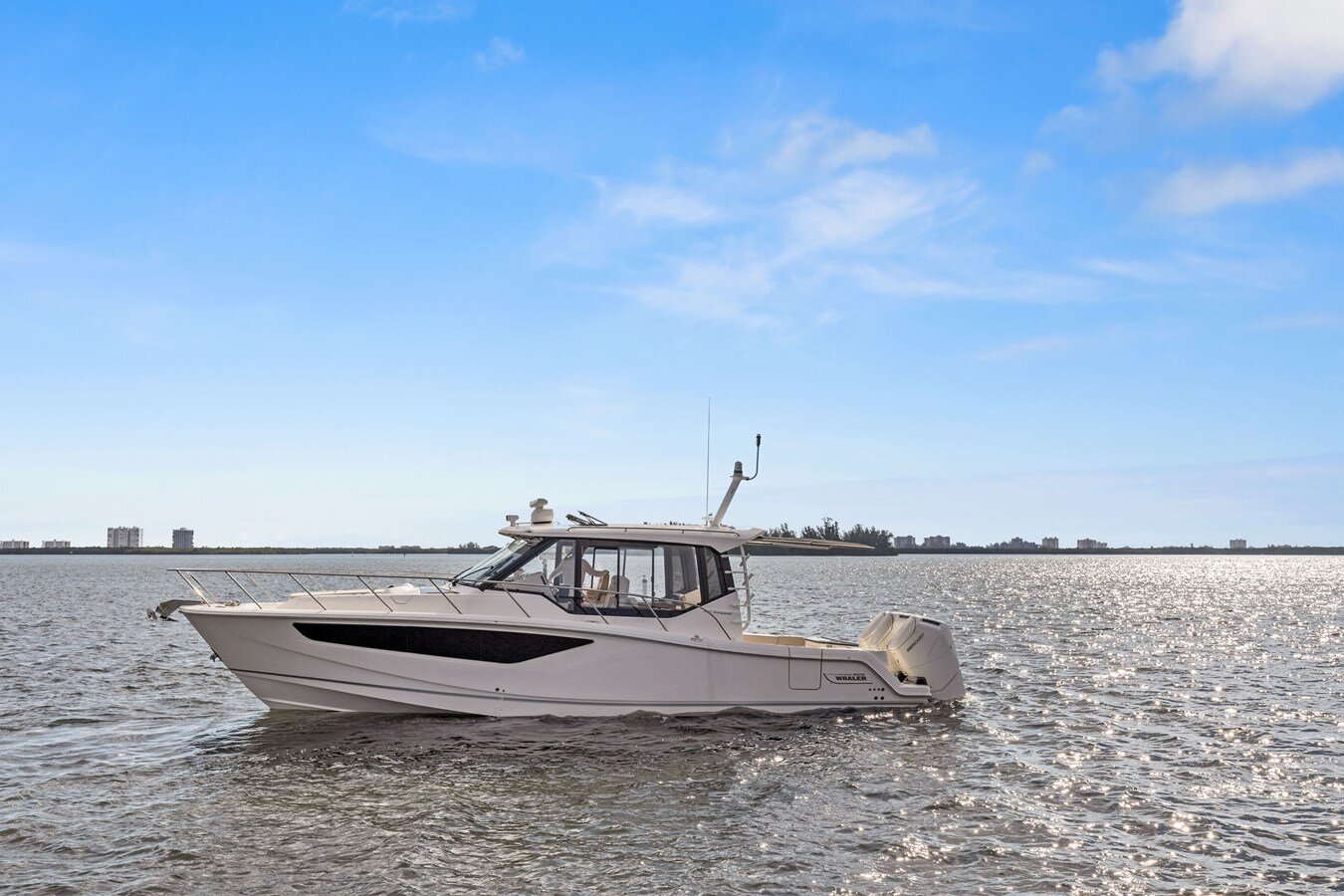 2022-boston-whaler-40-bb8e94