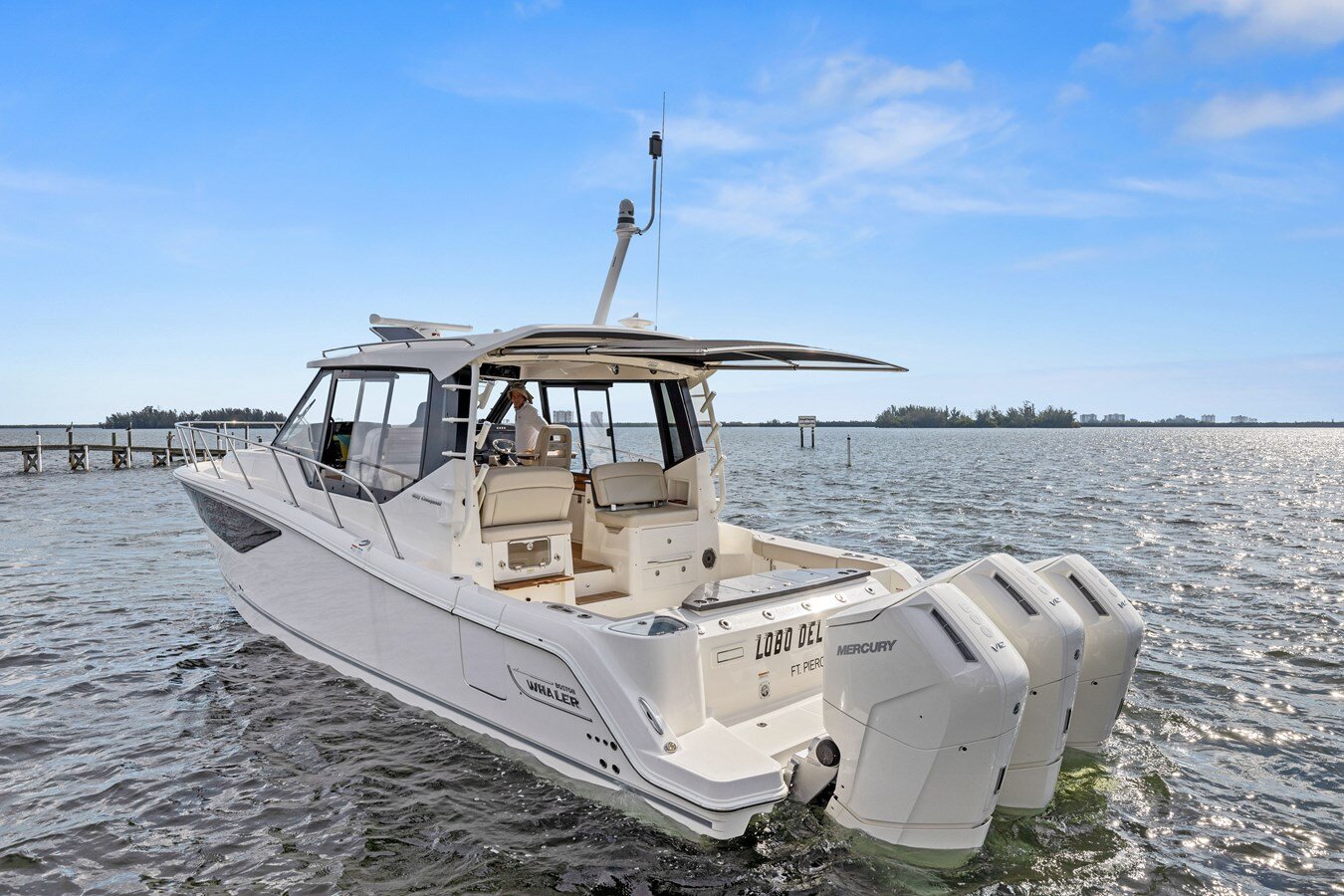 2022-boston-whaler-40-bb8e94