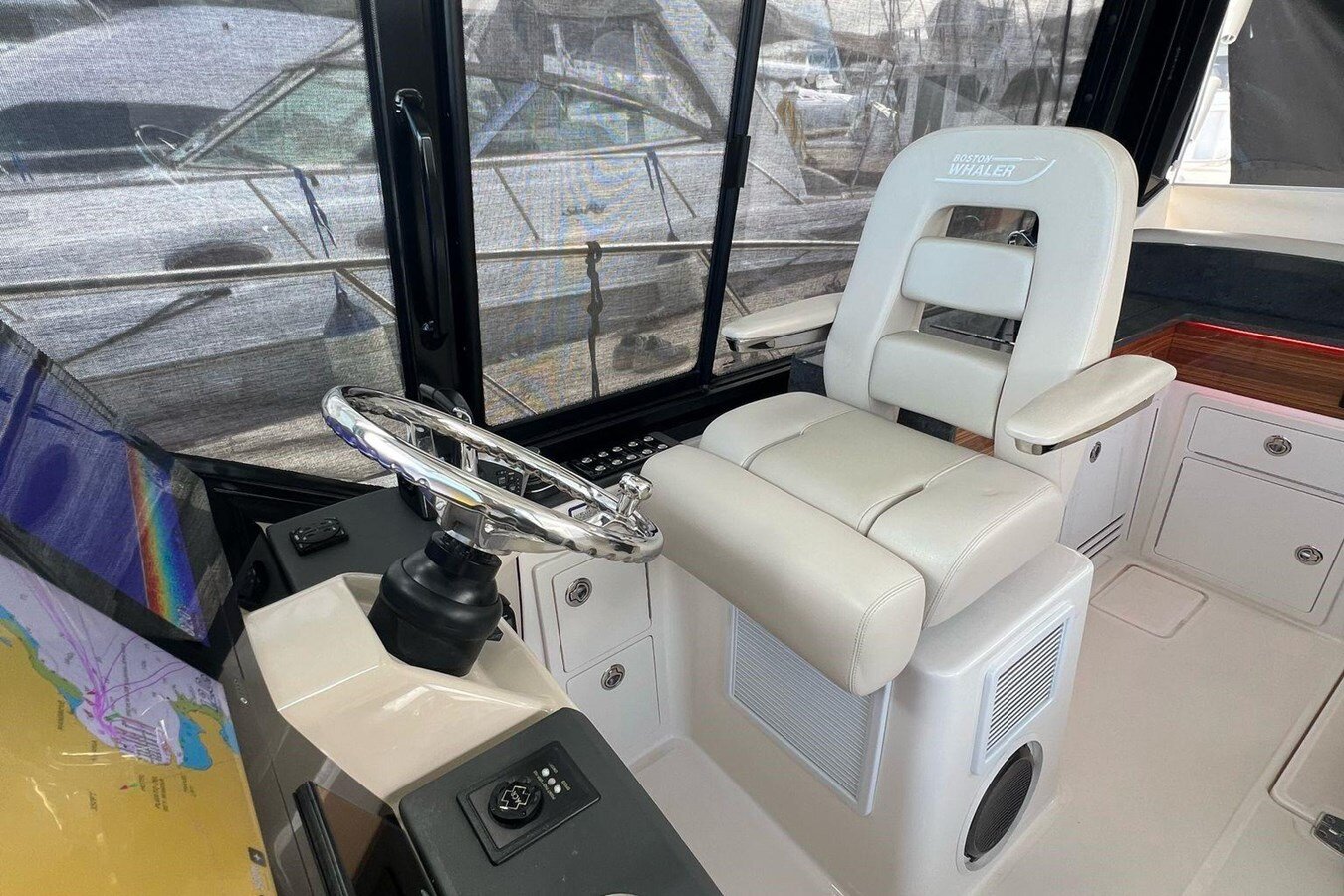 2022-boston-whaler-40-e81bd2