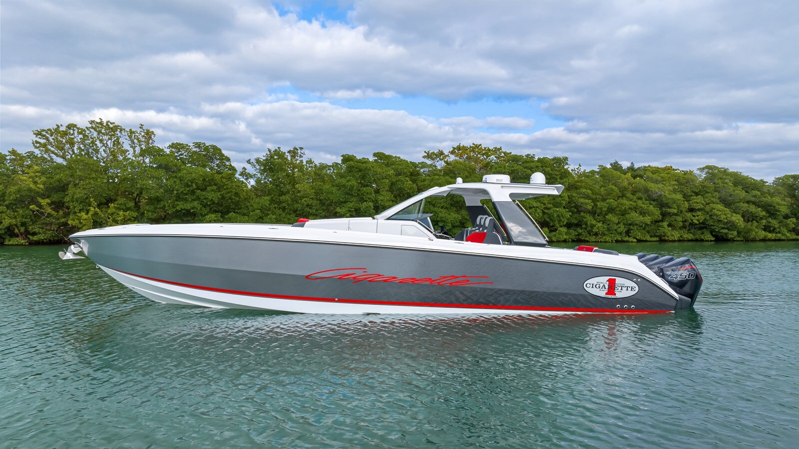 2022-cigarette-42-1-7b6032