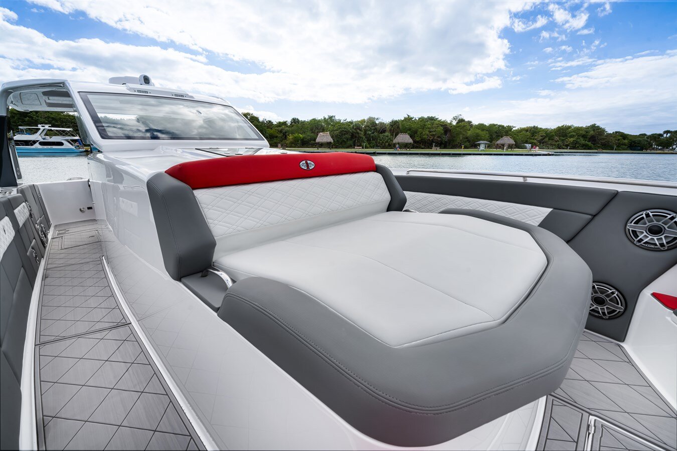 2022-cigarette-42-1-7b6032