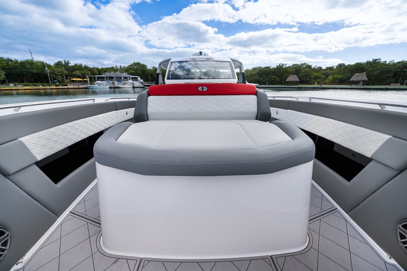 2022-cigarette-42-1-7b6032