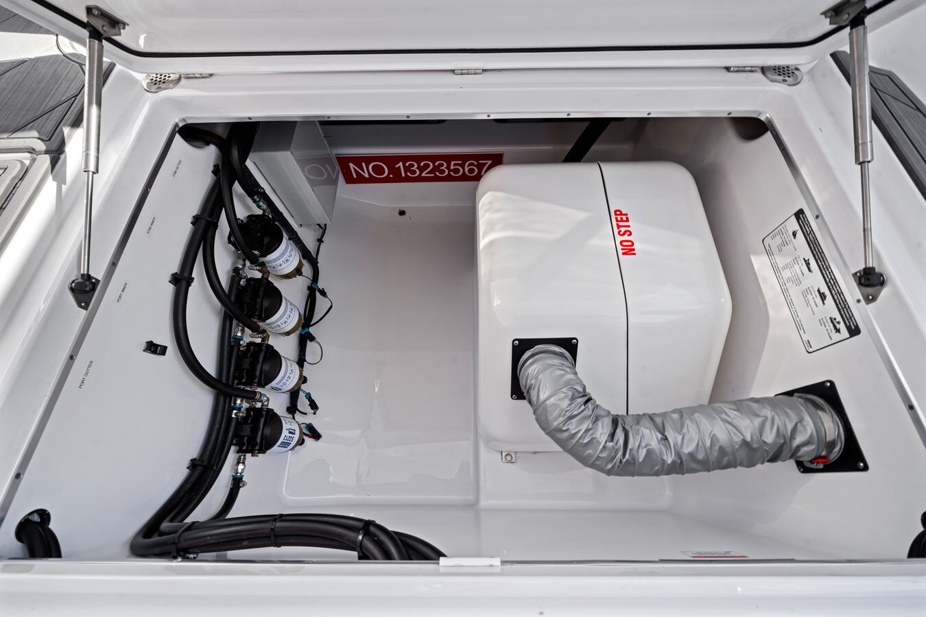 2022-cigarette-42-1-7b6032