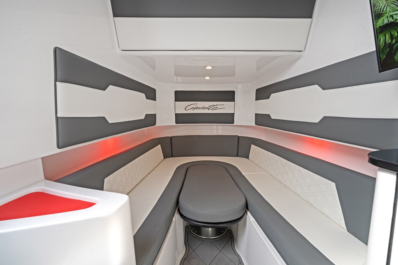 2022-cigarette-42-1-7b6032