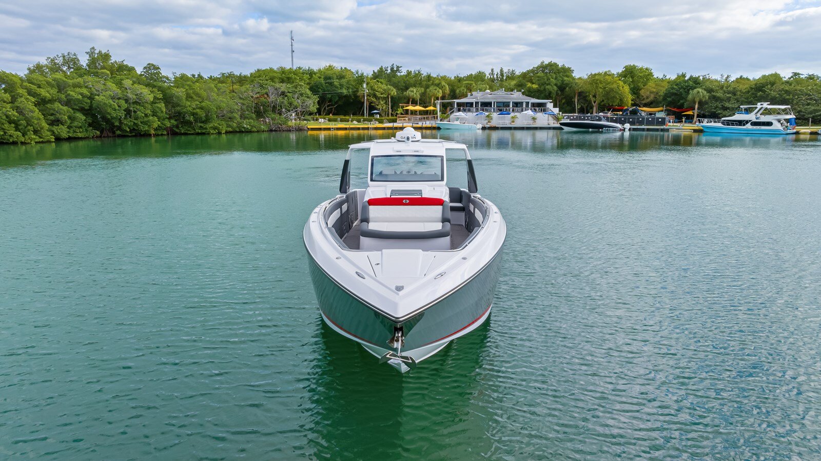 2022-cigarette-42-1-7b6032