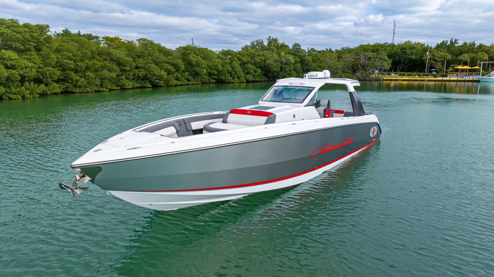 2022-cigarette-42-1-7b6032