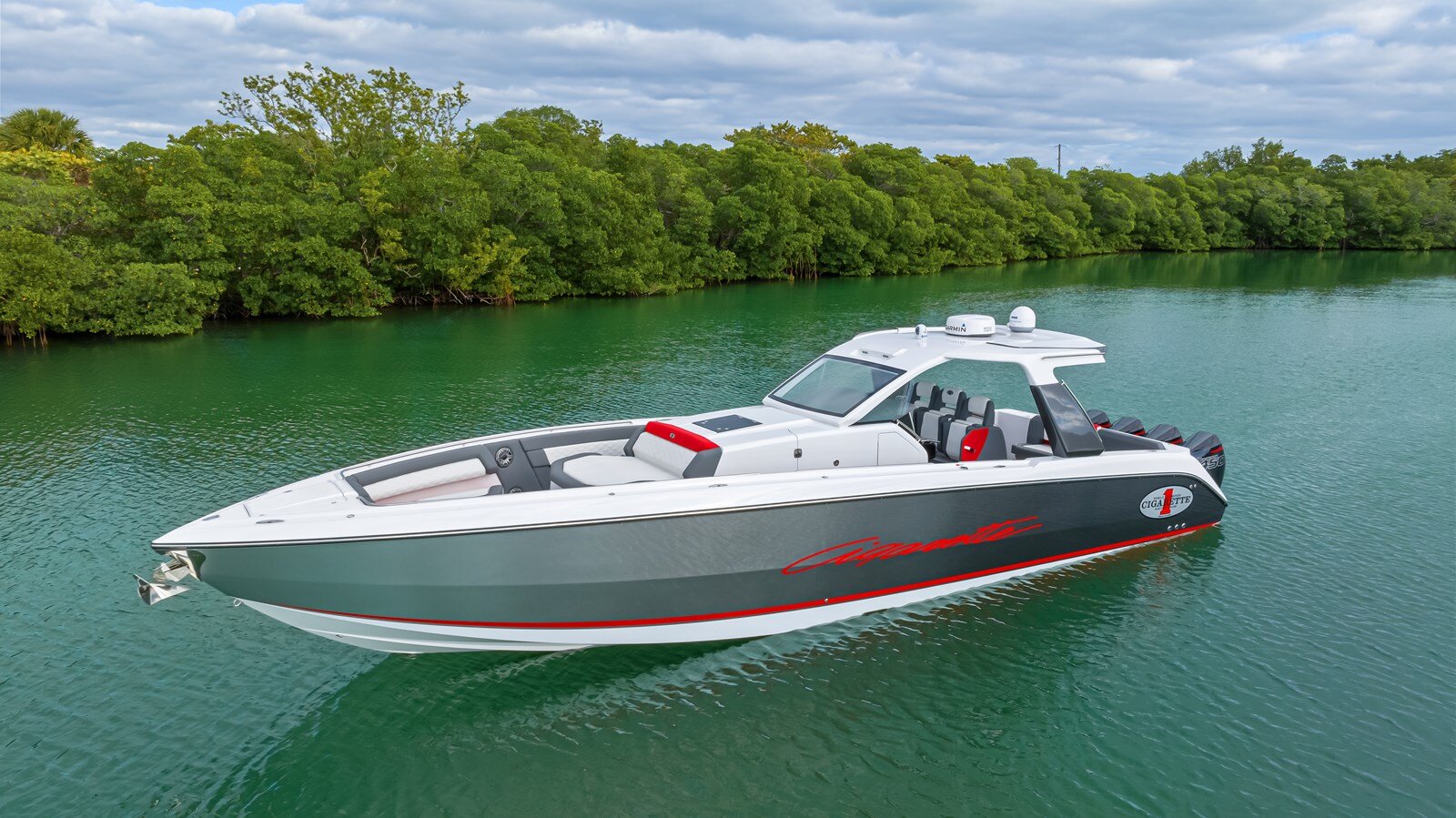 2022-cigarette-42-1-7b6032