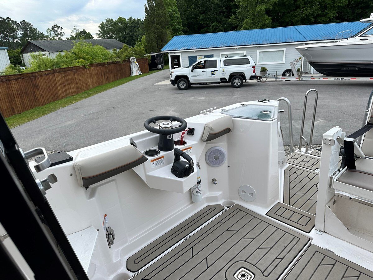 2022-cutwater-28-7b1521