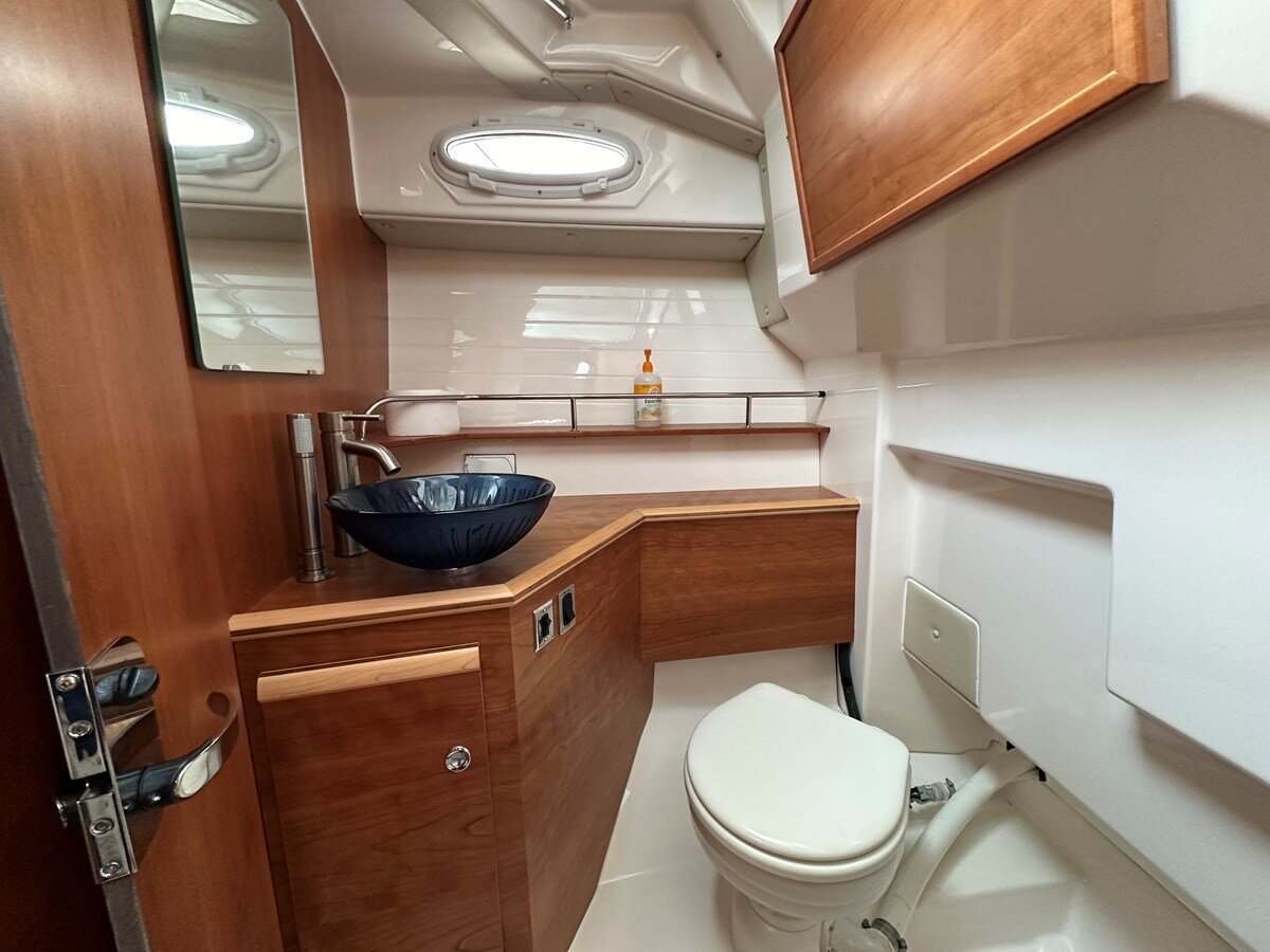 2022-cutwater-28-7b1521