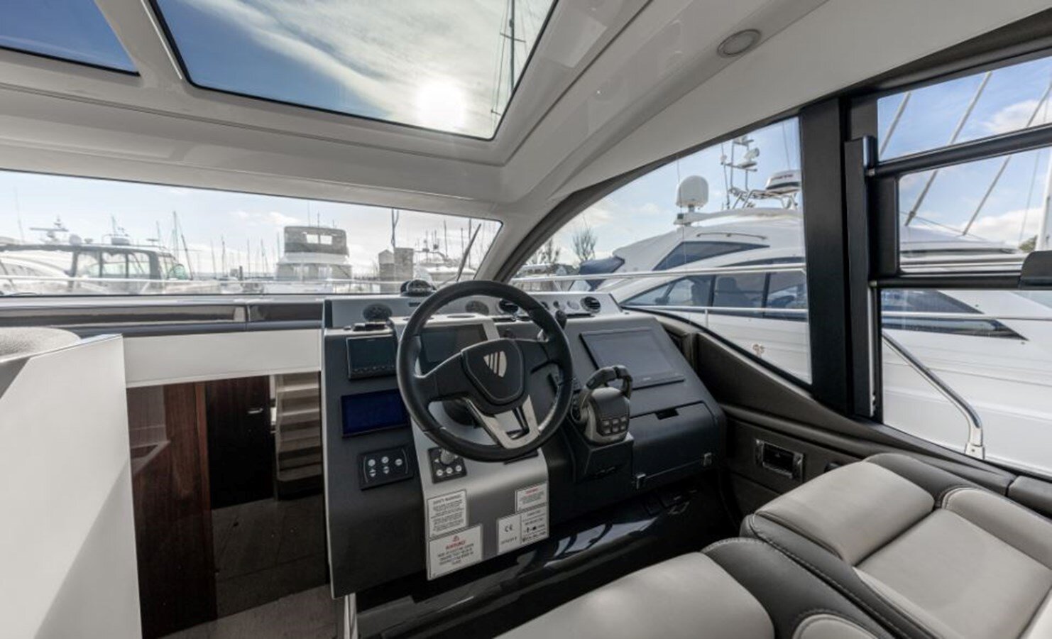 2022-fairline-47-8-442da2