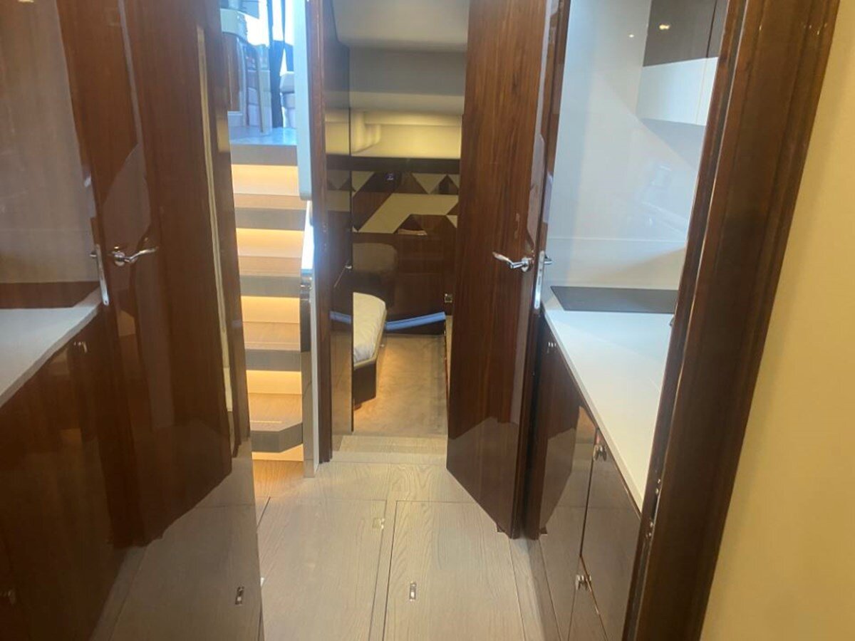 2022-fairline-47-8-442da2