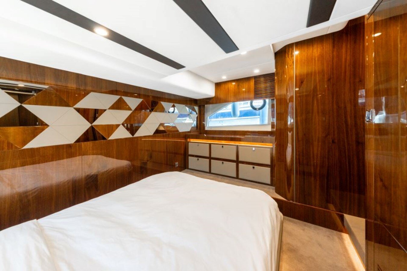 2022-fairline-47-8-442da2