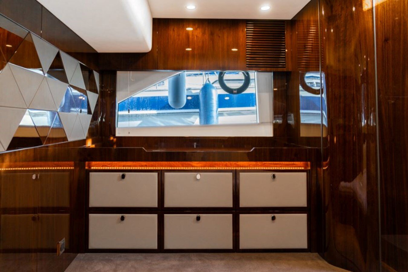 2022-fairline-47-8-442da2