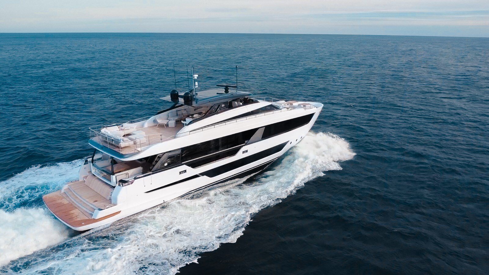 2022 FERRETTI YACHTS 100'