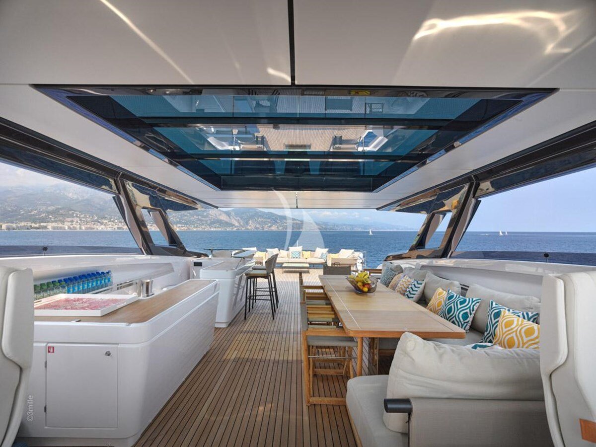 2022-ferretti-yachts-98-10-25d6c2