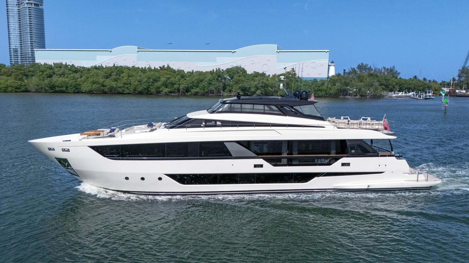 2022-ferretti-yachts-98-10-ca1a51