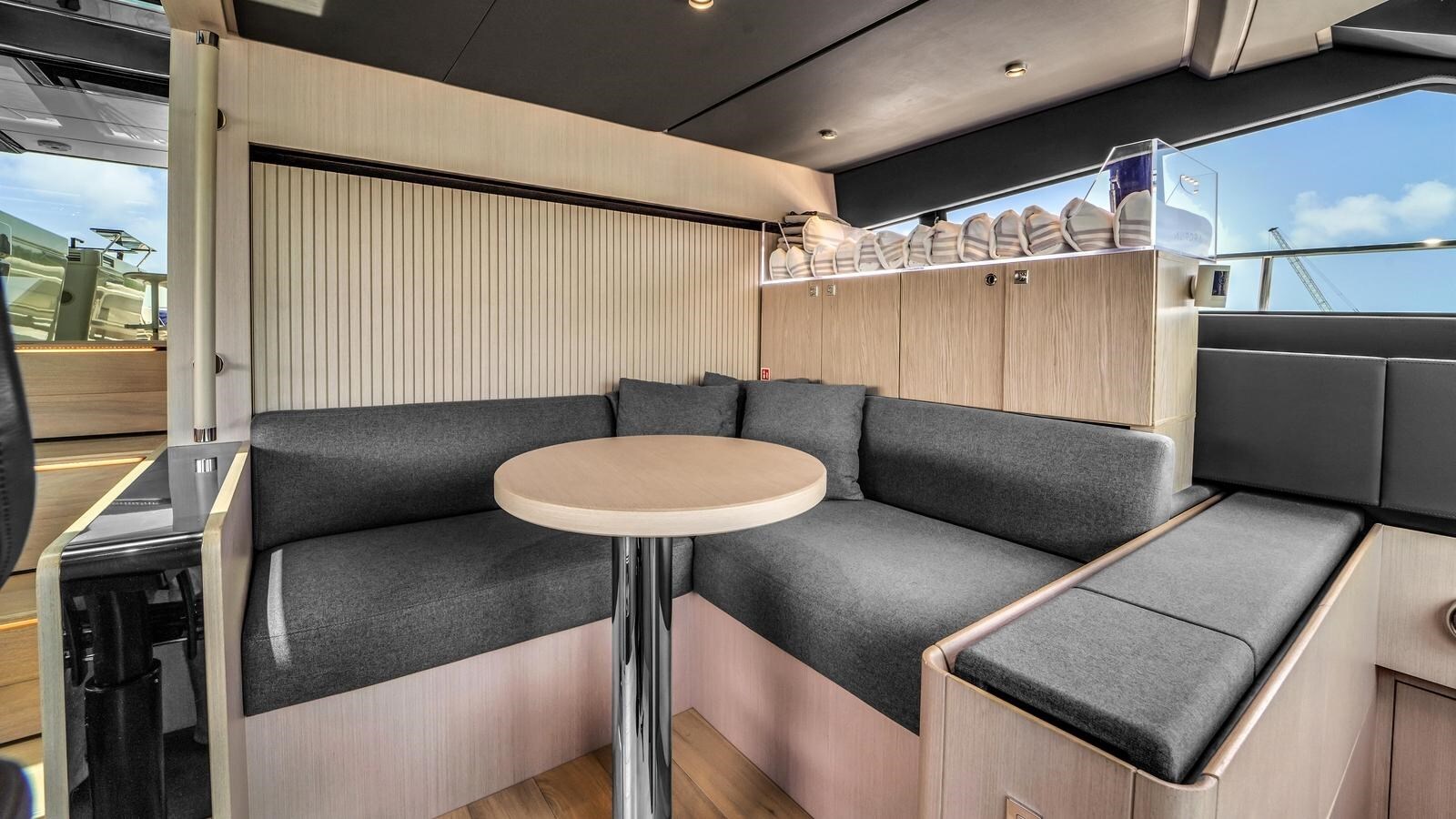 2022-ferretti-yachts-98-10-ca1a51