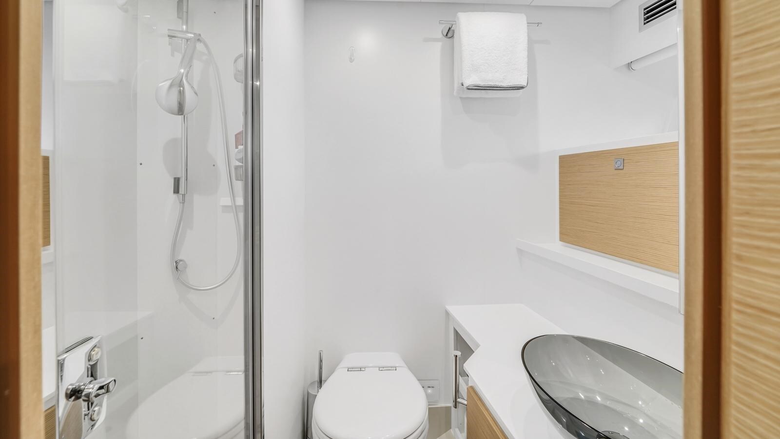 2022-ferretti-yachts-98-10-ca1a51