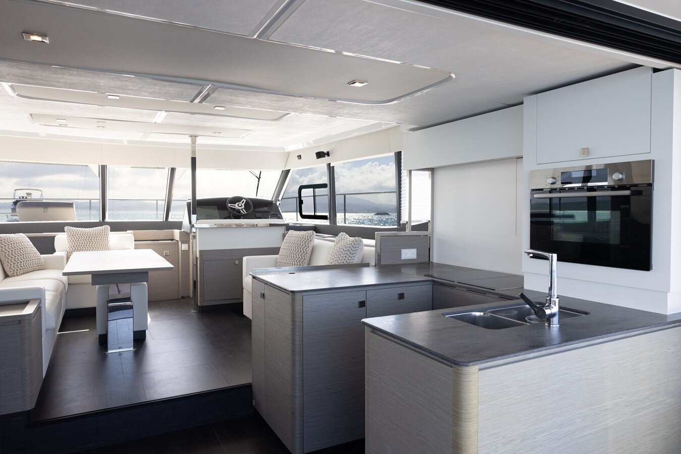 2022-fountaine-pajot-44-eea4b7