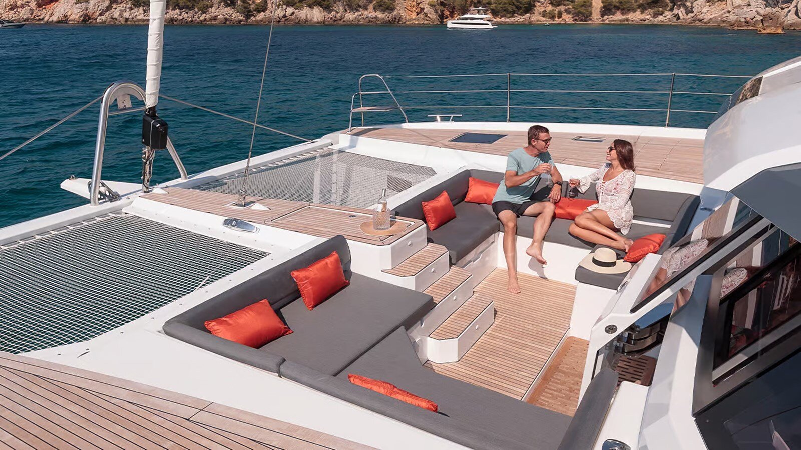 2022-fountaine-pajot-58-11-ef6d6c