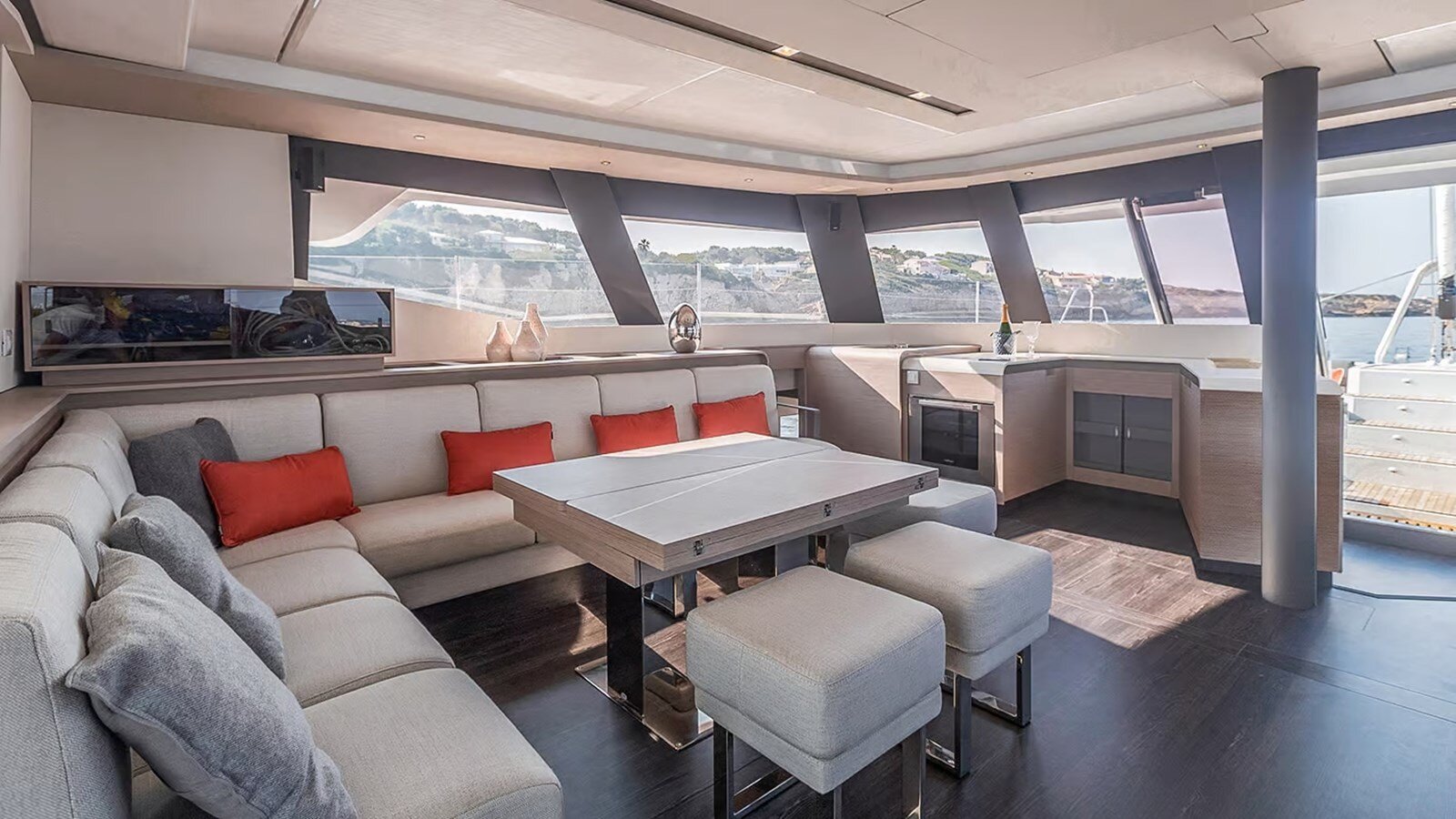 2022-fountaine-pajot-58-11-ef6d6c