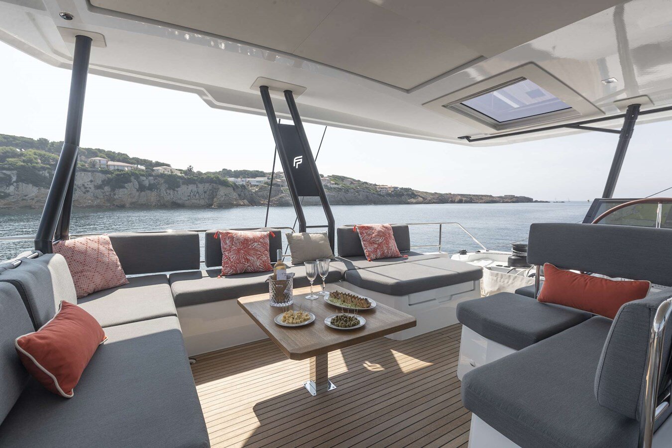 2022 FOUNTAINE PAJOT 61' 6