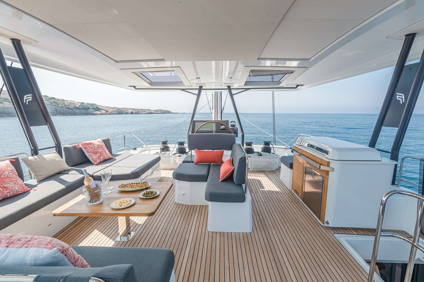 2022 FOUNTAINE PAJOT 61' 6