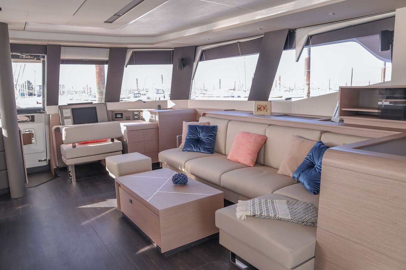 2022 FOUNTAINE PAJOT 61' 6