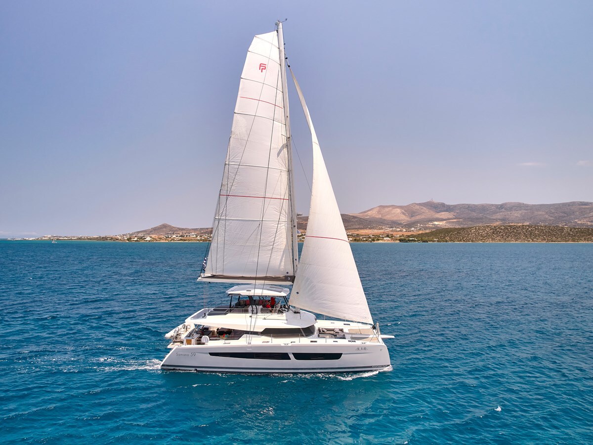 2022-fountaine-pajot-61-8-9e74a8