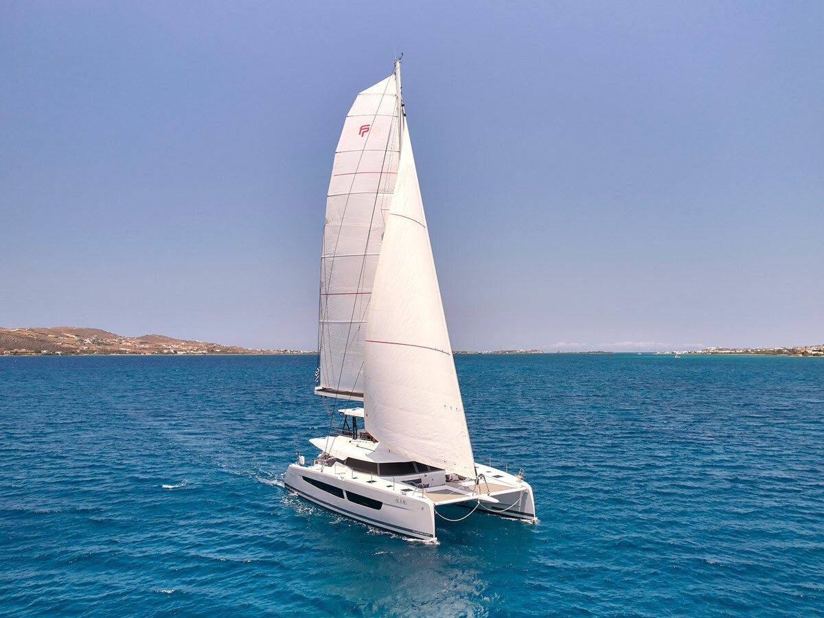 2022-fountaine-pajot-61-8-9e74a8